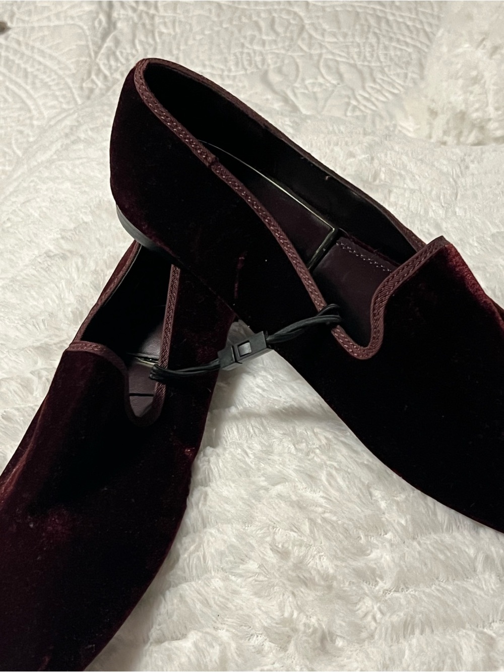Zara Men's Velvet Loafers in Burgundy